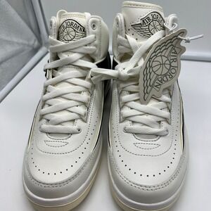 NIKE AIR JORDAN RETRO 2 Women High top Sneaker Shoe white and black size 6.5 NE